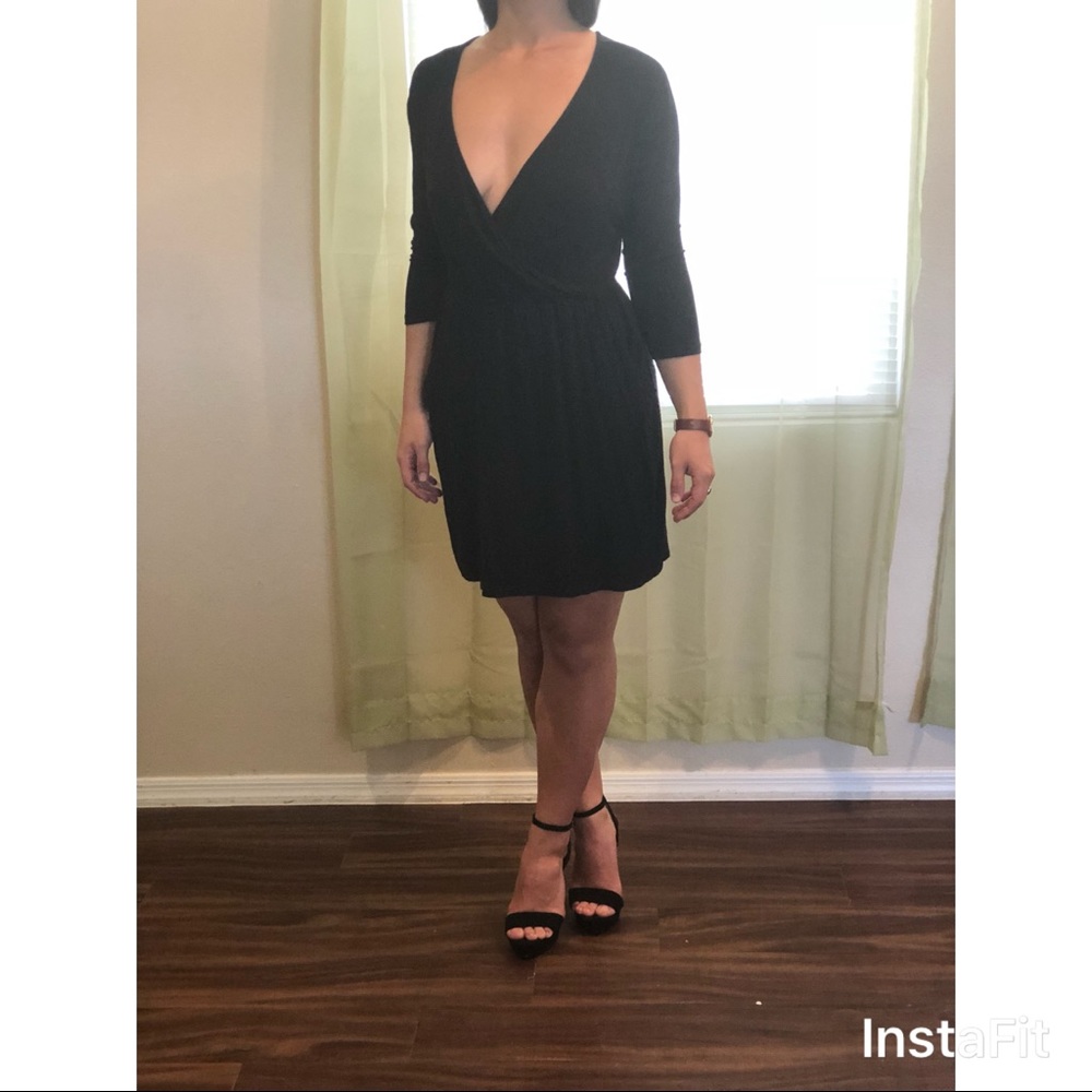 Short V-neck black dress